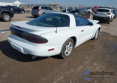 1995 Pontiac Firebird Formula/Trans Am z USA, uszkodzony, nr VIN 2G2FV22P3S2222586